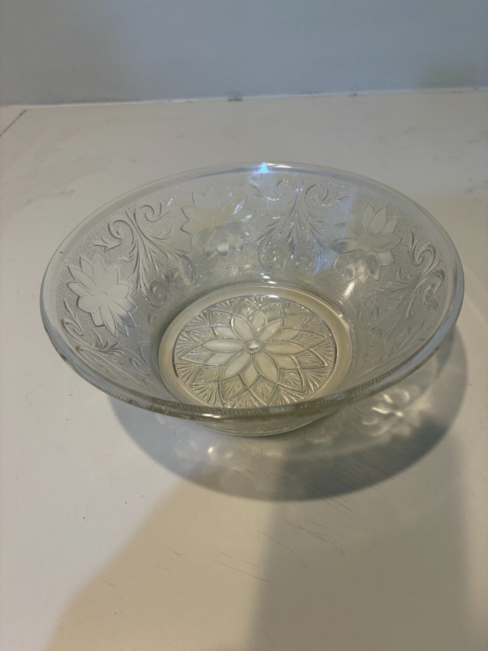 INDIANA GLASS TIARA SANDWICH CRYSTAL CLEAR LARGE FRUIT SERVING BOWL 8-1/2"